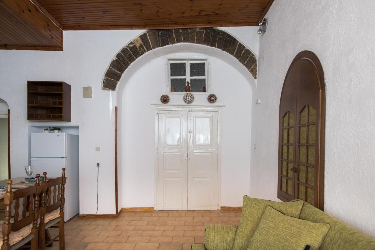 Neoclassical Manor House Poros Town 外观 照片